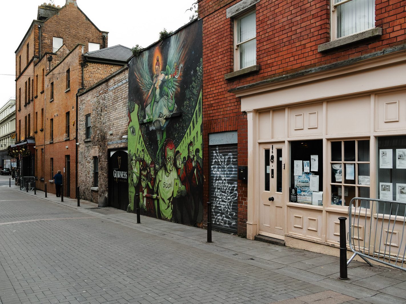 PHONE ZOMBIES IS A STREET ART MURAL WITH A MESSAGE [LOCATED ON CAMDEN ROW]-226218-1