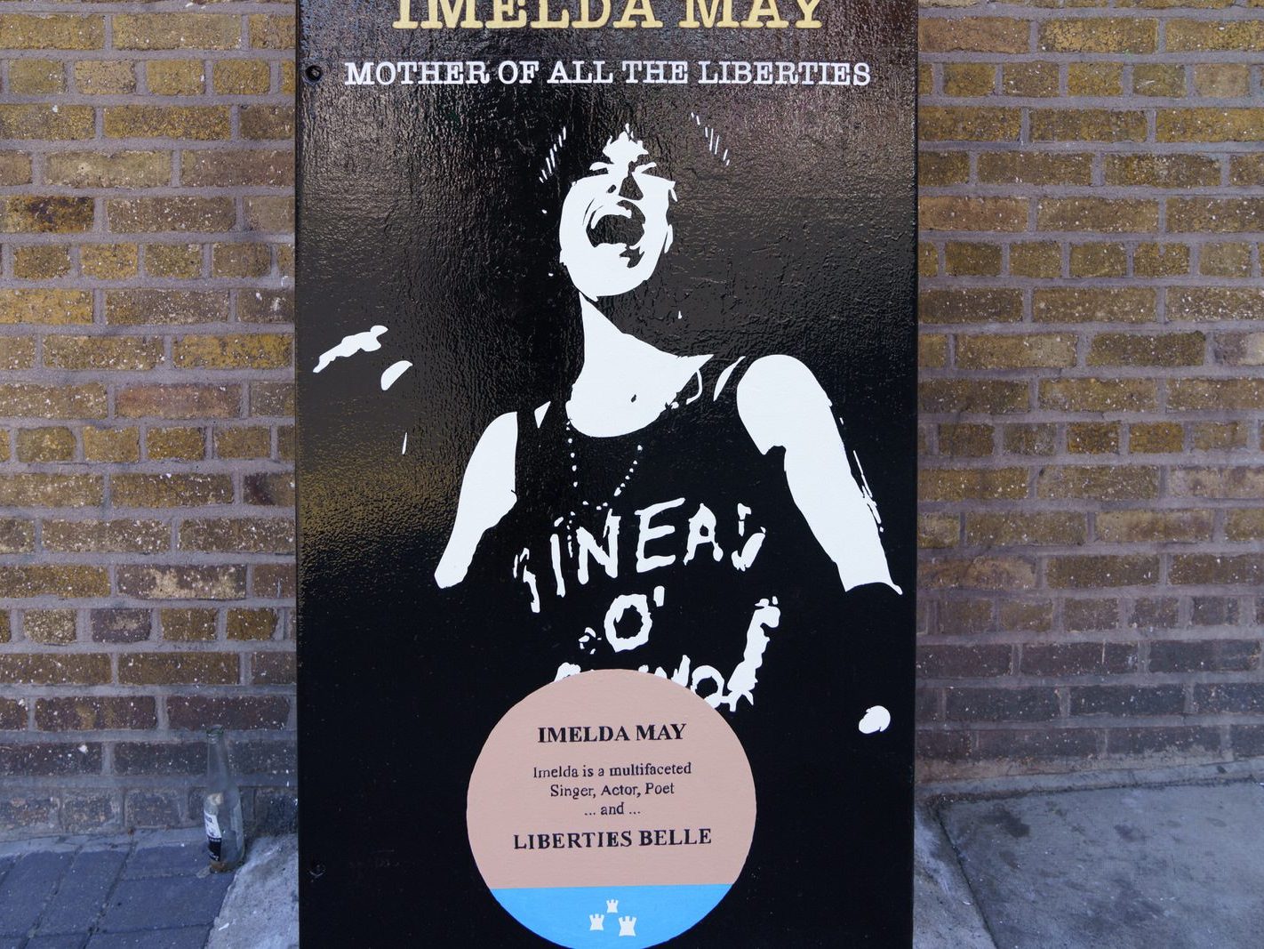 PAINT-A-BOX TRIBUTE TO IMELDA MAY [MEATH STREET DUBLIN]-239506-1