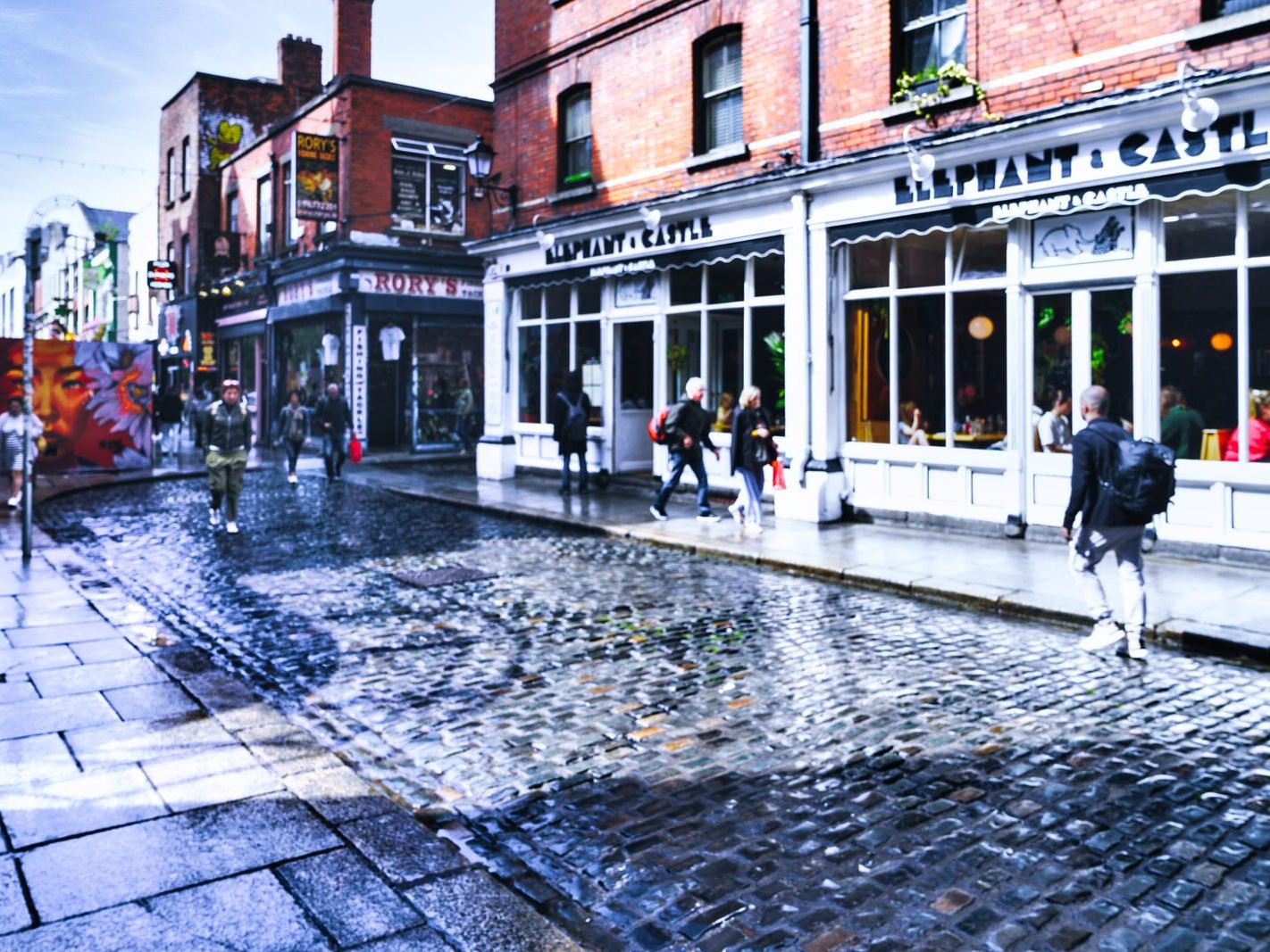 TEMPLE BAR WAS VERY COLOURFUL TODAY [IMMEDIATELY AFTER SOME REALLY INTENSE RAIN]-239046-1