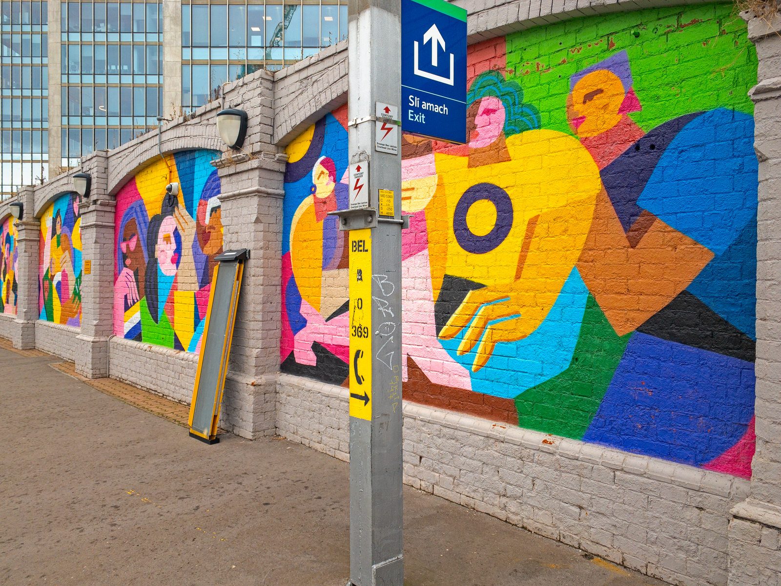 MURALS BY CLAIRE PROUVOST AT TARA STREET DART STATION [HALLOWEEN 2024]-244276-1