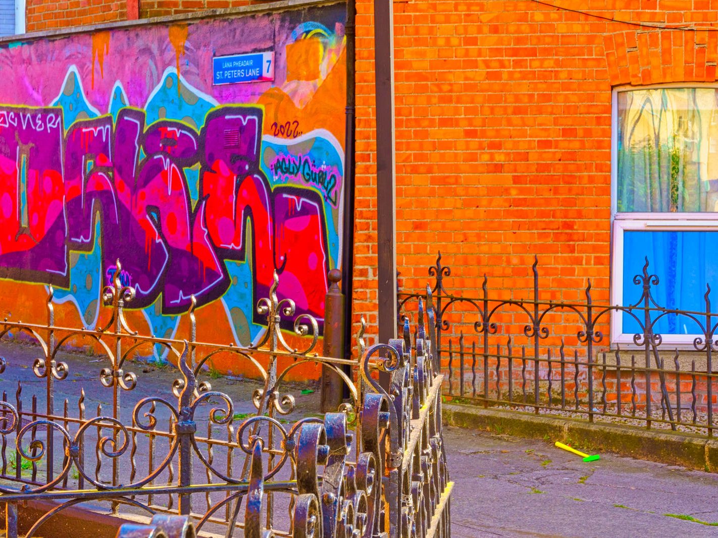 ST PETERS LANE IN PHIBSBOROUGH [BACK IN JULY 2022 IT HOSTED SOME MURALS BUT THE QUALITY WAS IN DECLINE]-244051-1