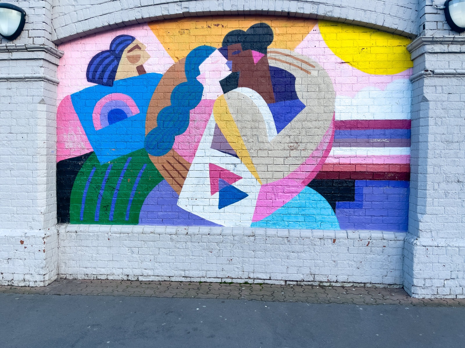 THE MURALS BY CLAIRE PROUVOST AT TARA STREET DART STATION [8 DECEMBER 2024]-245221-1