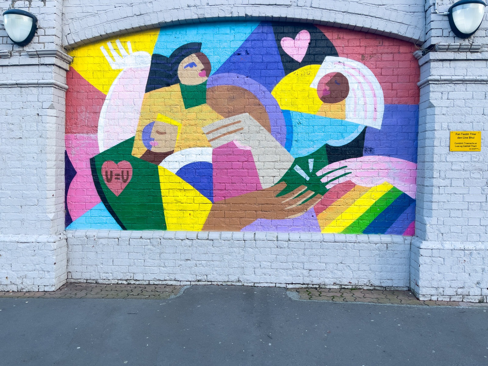 THE MURALS BY CLAIRE PROUVOST AT TARA STREET DART STATION [8 DECEMBER 2024]-245222-1