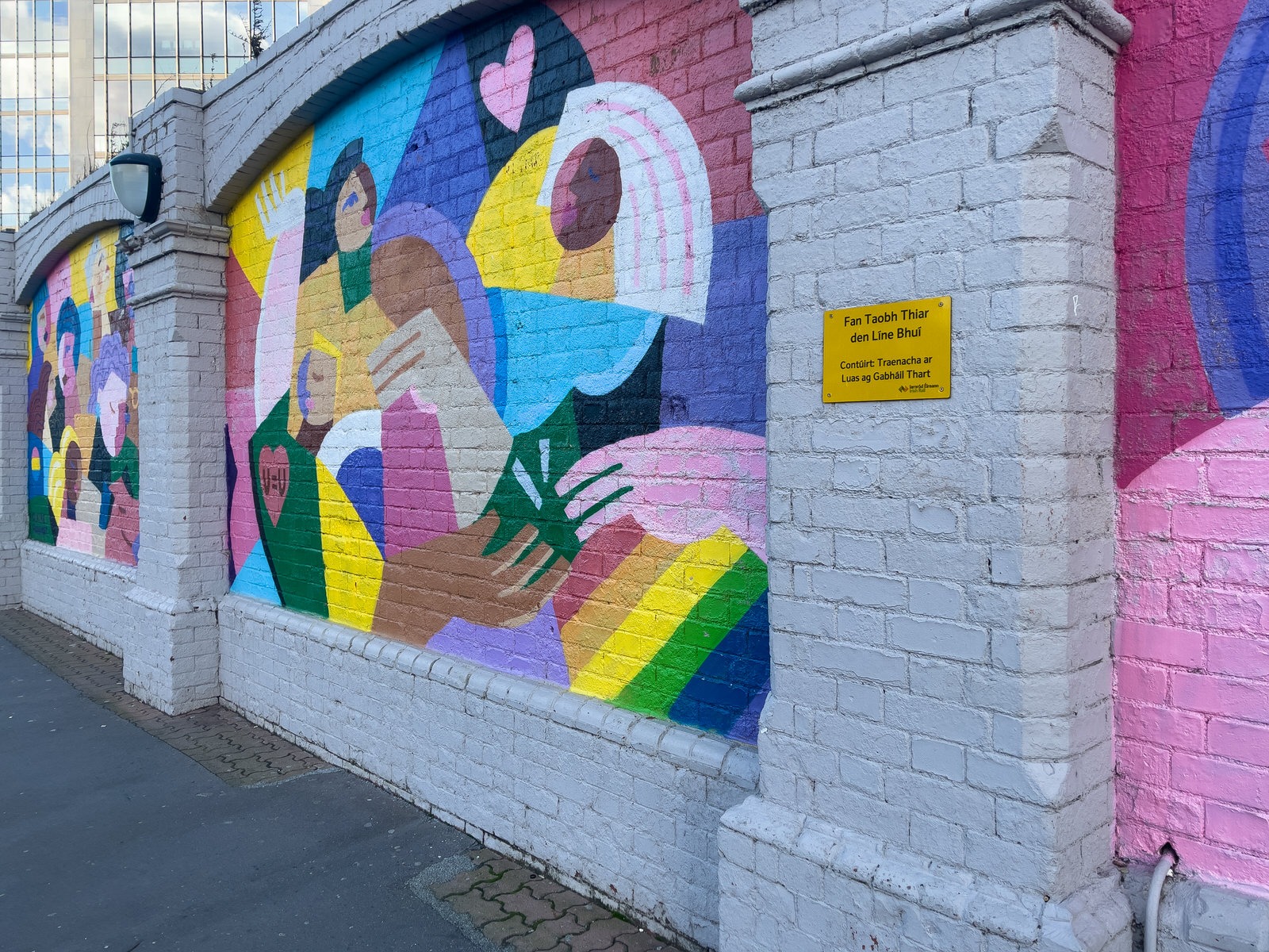 THE MURALS BY CLAIRE PROUVOST AT TARA STREET DART STATION [8 DECEMBER 2024]-245228-1