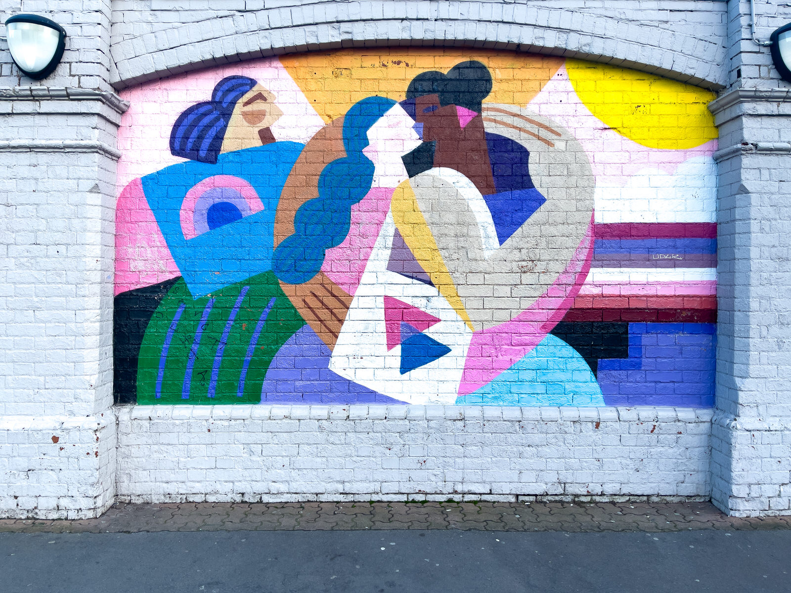 THE MURALS BY CLAIRE PROUVOST AT TARA STREET DART STATION [8 DECEMBER 2024]-245232-1