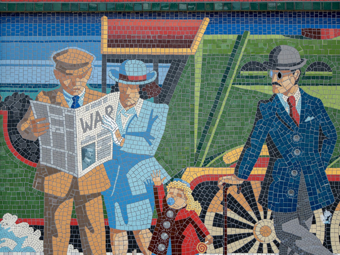 THE MURALS AND MOSAICS AT BRAY DALY TRAIN STATION [PHOTOGRAPHED 7 MAY 2025]-250710-1