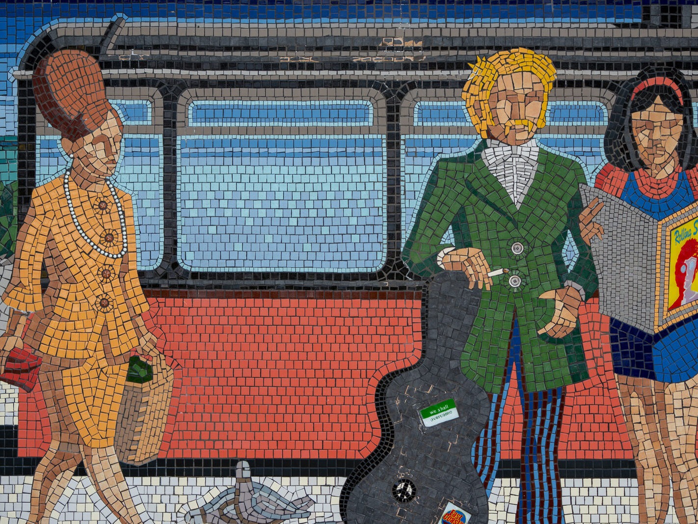 THE MURALS AND MOSAICS AT BRAY DALY TRAIN STATION [PHOTOGRAPHED 7 MAY 2025]-250712-1