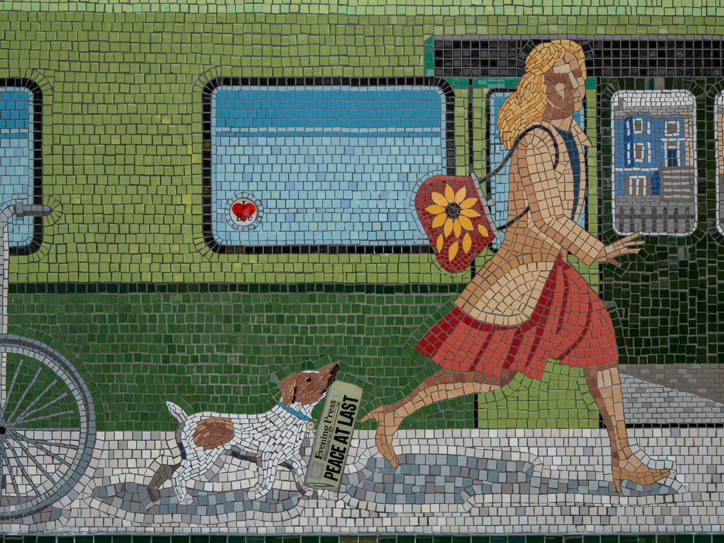 THE MURALS AND MOSAICS AT BRAY DALY TRAIN STATION [PHOTOGRAPHED 7 MAY 2025]-250715-1