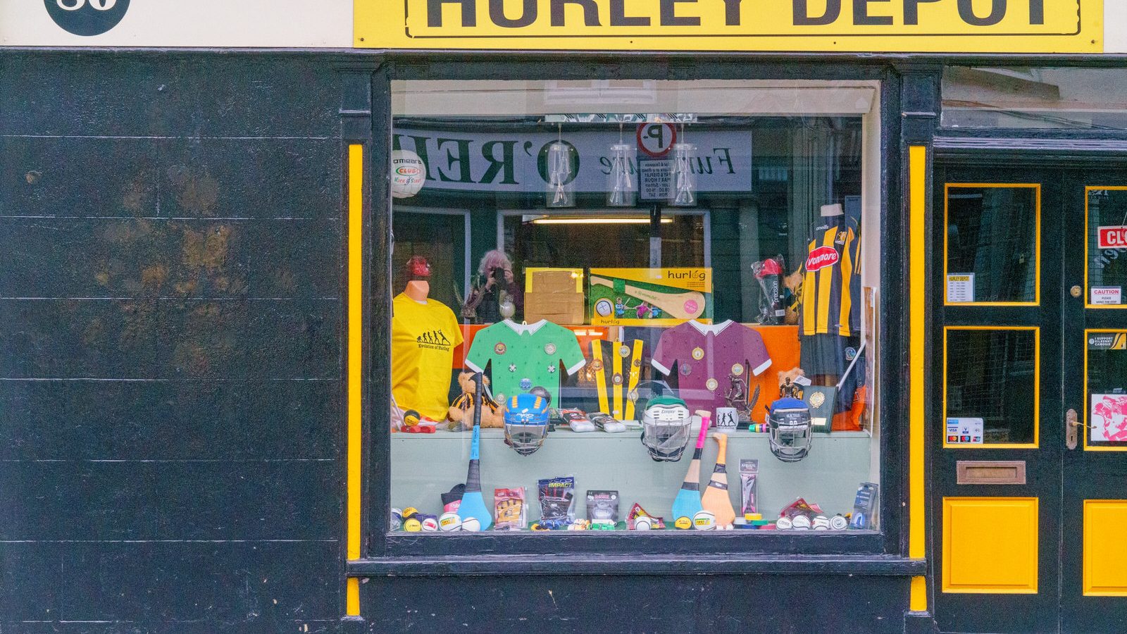 THE HURLEY DEPOT IN KILKENNY [INFOMATIQUE ARCHIVE 13 AUGUST 2018]-226792-1