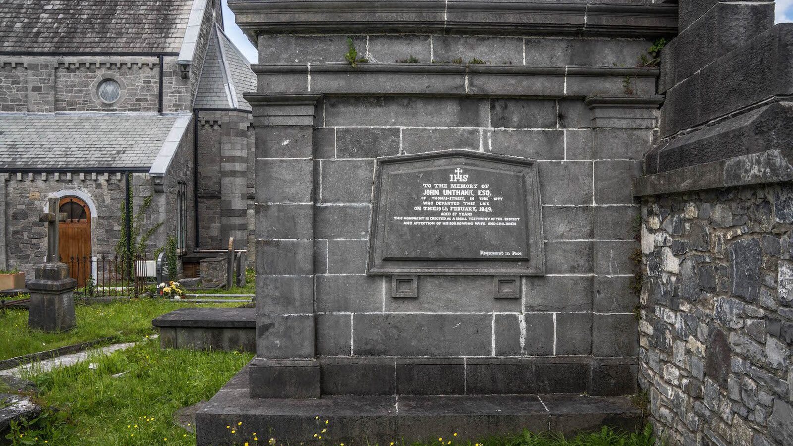 St. JOHN’S CHURCH AND GRAVEYARD IN LIMERICK [CHURCH OF IRELAND] REF-105930-1