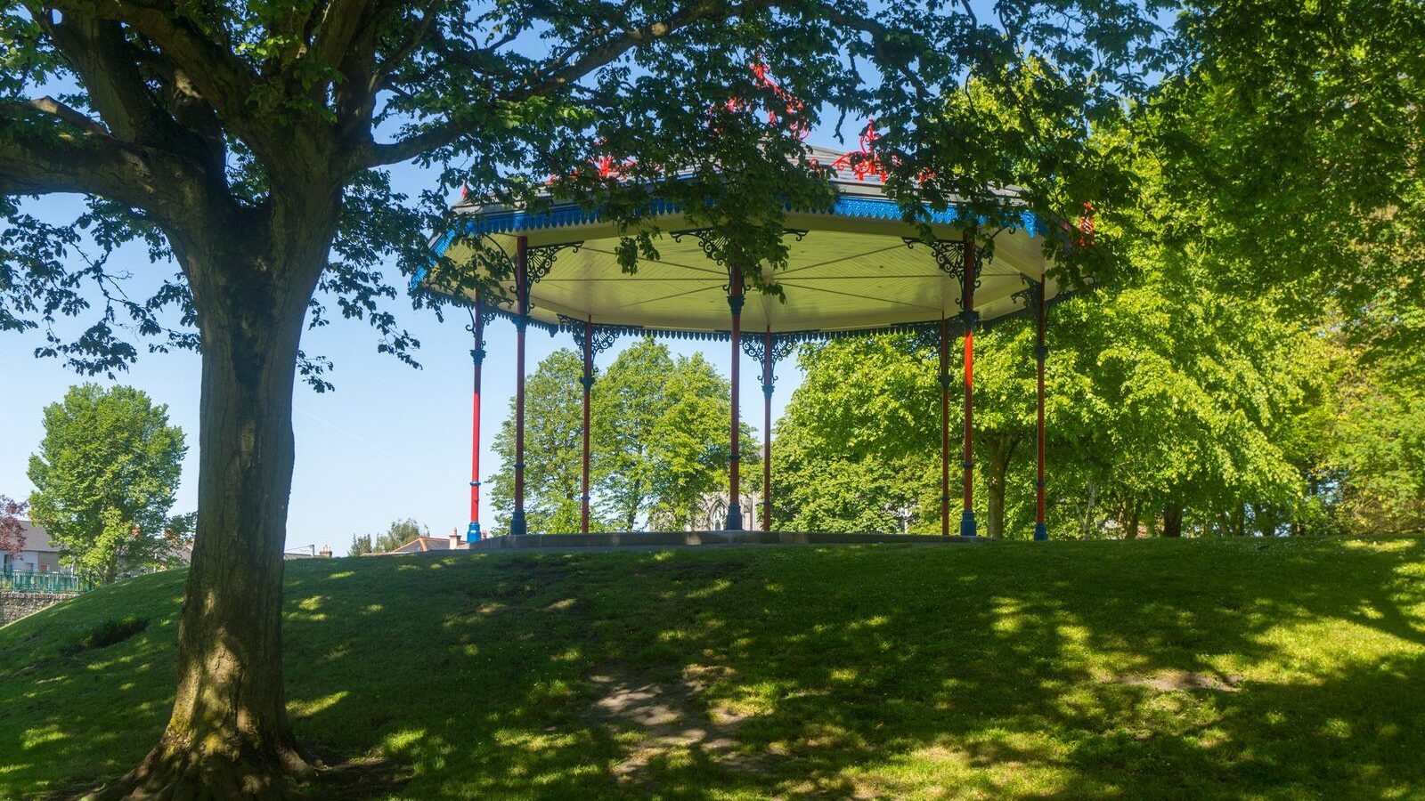 THE PEOPLES PARK IN LIMERICK [2015]-197250-1