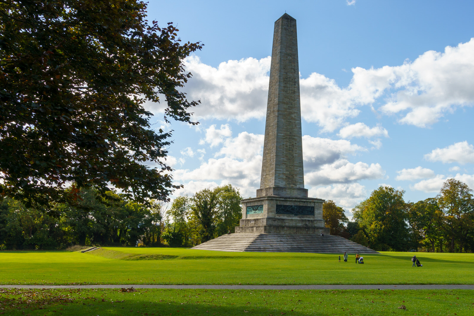 THE WELLINGTON OBELISK