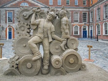 SAND CASTLES 30 AUGUST 2021 A retrospective look at the 2021 Dublin Castle sand sculpture exhibition, captured on the unique Foveon-powered Sigma...
