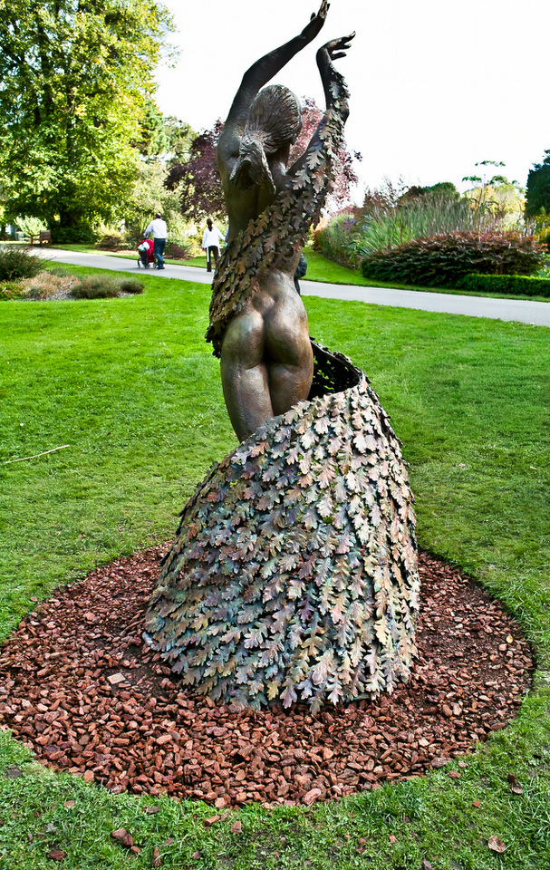 MOTHER EARTH DANCING