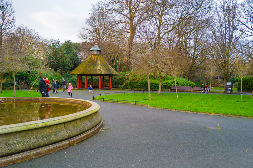 CHRISTMAS VISIT TO STEPHENS GREEN