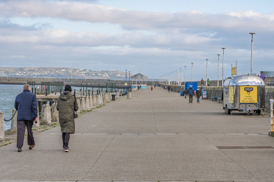 THE EAST PIER C HRISTMAS MORNING 2025