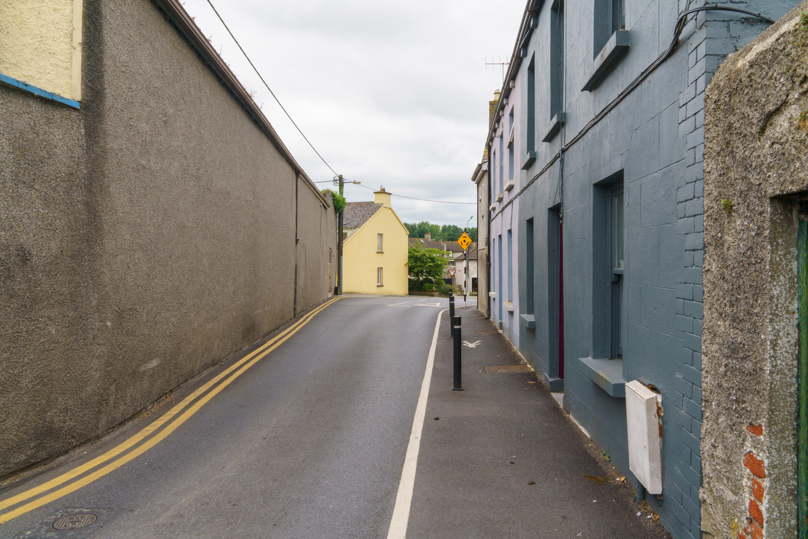 IN 2018 I EXPLORED A NARROW LANE NETWORK IN KILKENNY [DEAN STREET TO BUTT'S GREEN]-234287-1