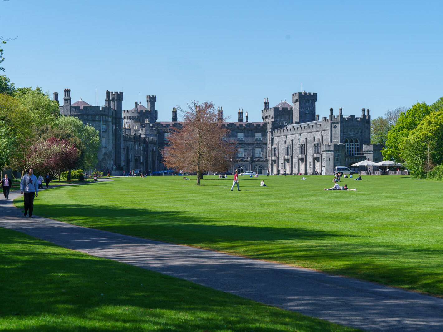 THE KILKENNY CASTLE ESTATE [THERE IS NO REAL NEED TO PAY TO EXPLORE THE CASTLE]-245311-1