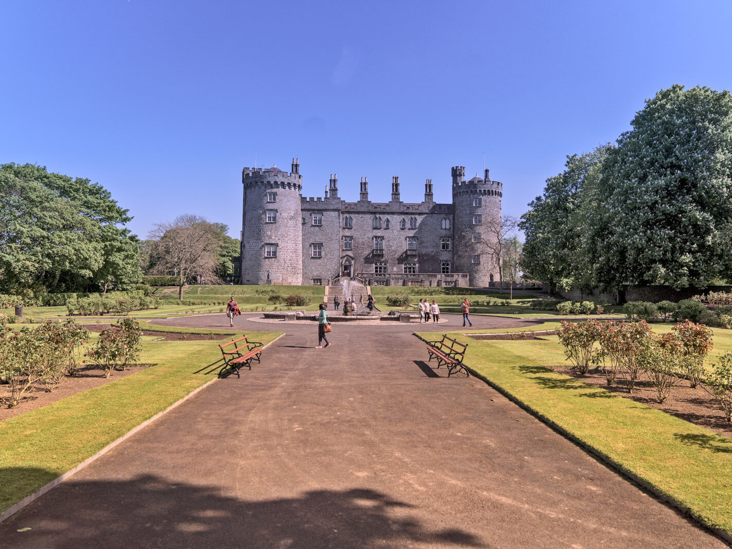 THE KILKENNY CASTLE ESTATE [THERE IS NO REAL NEED TO PAY TO EXPLORE THE CASTLE]-245336-1