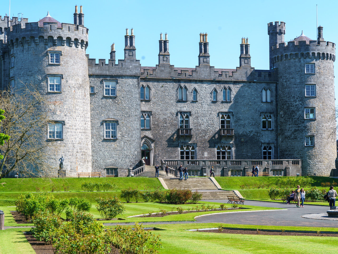 THE KILKENNY CASTLE ESTATE [THERE IS NO REAL NEED TO PAY TO EXPLORE THE CASTLE]-245338-1