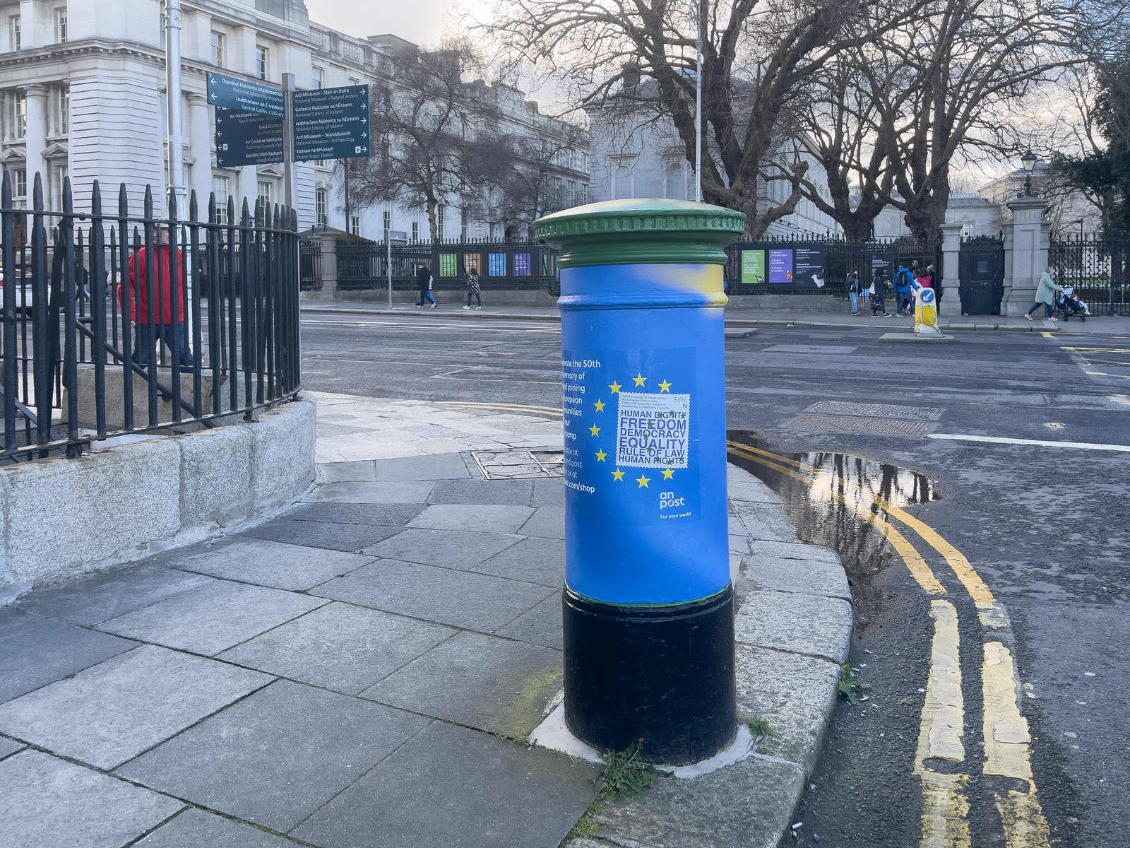 MY FIRST TIME TO SEE A BLUE POST BOX IN DUBLIN