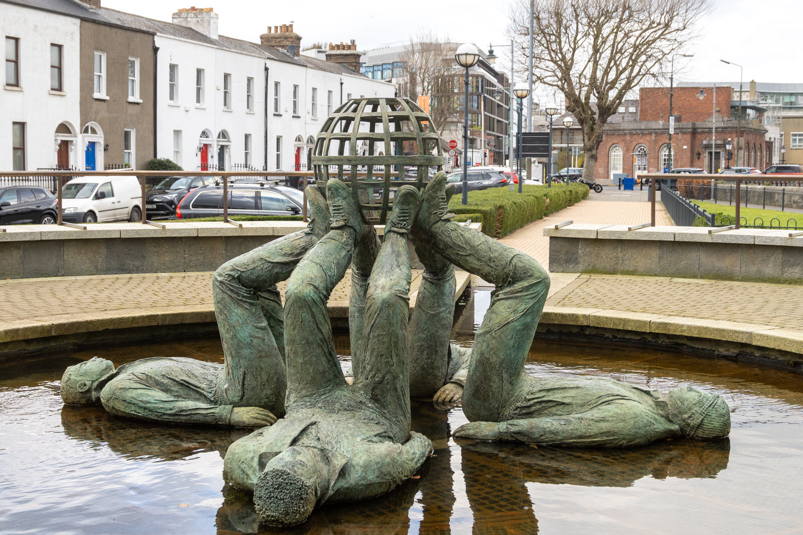 SCULPTURE BY CLIODHNA CUSSEN