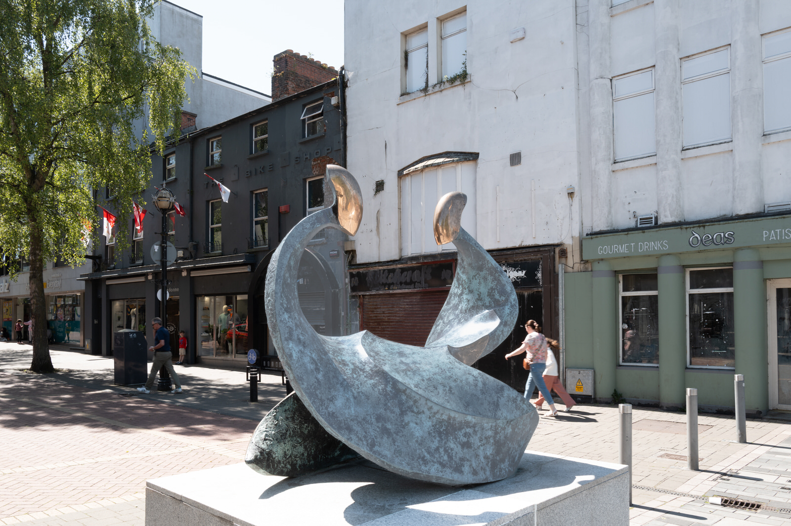 SCULPTURE BY SANDRA BELL