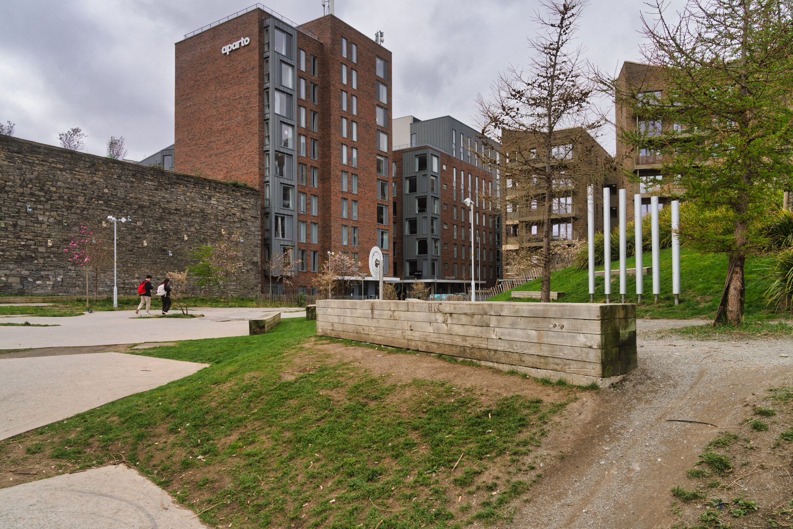 BRIDGEFOOT STREET PARK
