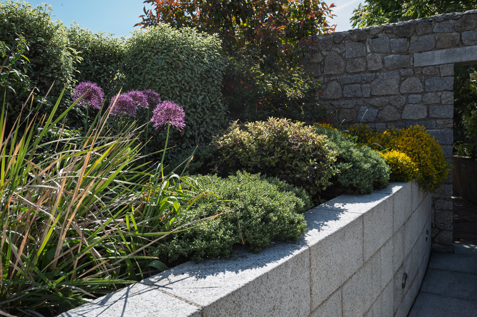 GARDA MEMORIAL GARDEN
