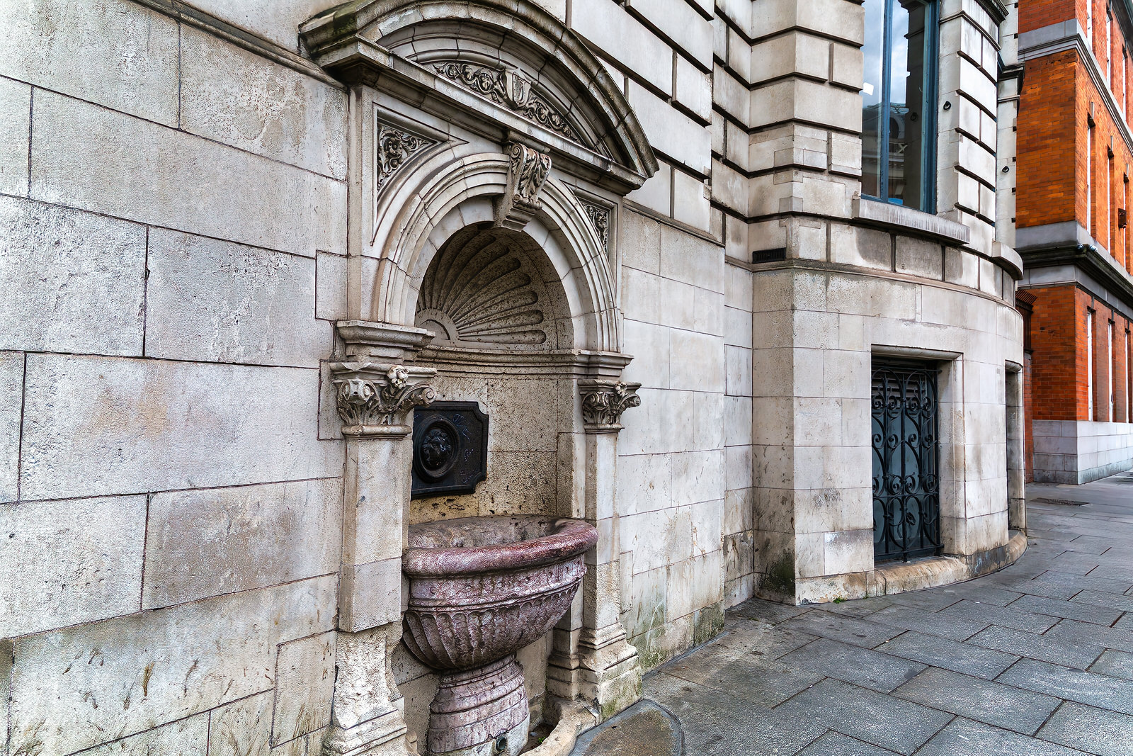 WATER FOUNTAIN