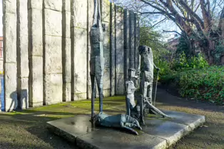 THIS FAMINE MEMORIAL WAS CREATED BY EDWARD DELANEY [LOCATED IN STEPHEN'S GREEN DUBLIN]-248237-1