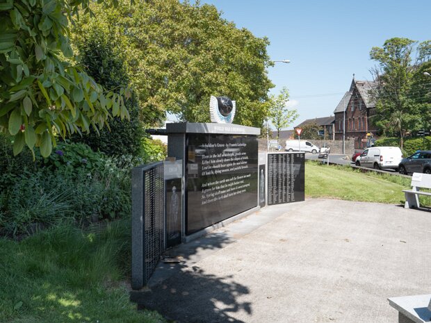 WAR MEMORIAL