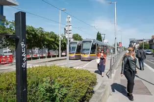 RIALTO TRAM STOP AT GLENMALURE VILLAS - JAMES'S WALK [WEDNESDAY 14 MAY 2025]-251223-1