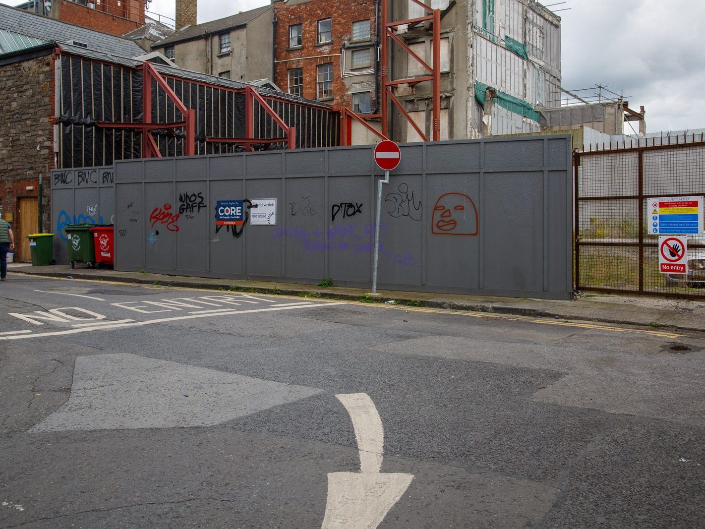IF YOU VISIT LITTLE STRAND STREET [YOU WILL SEE A HUGE VOID WHERE THE ORMOND HOTEL ONCE WAS] 008