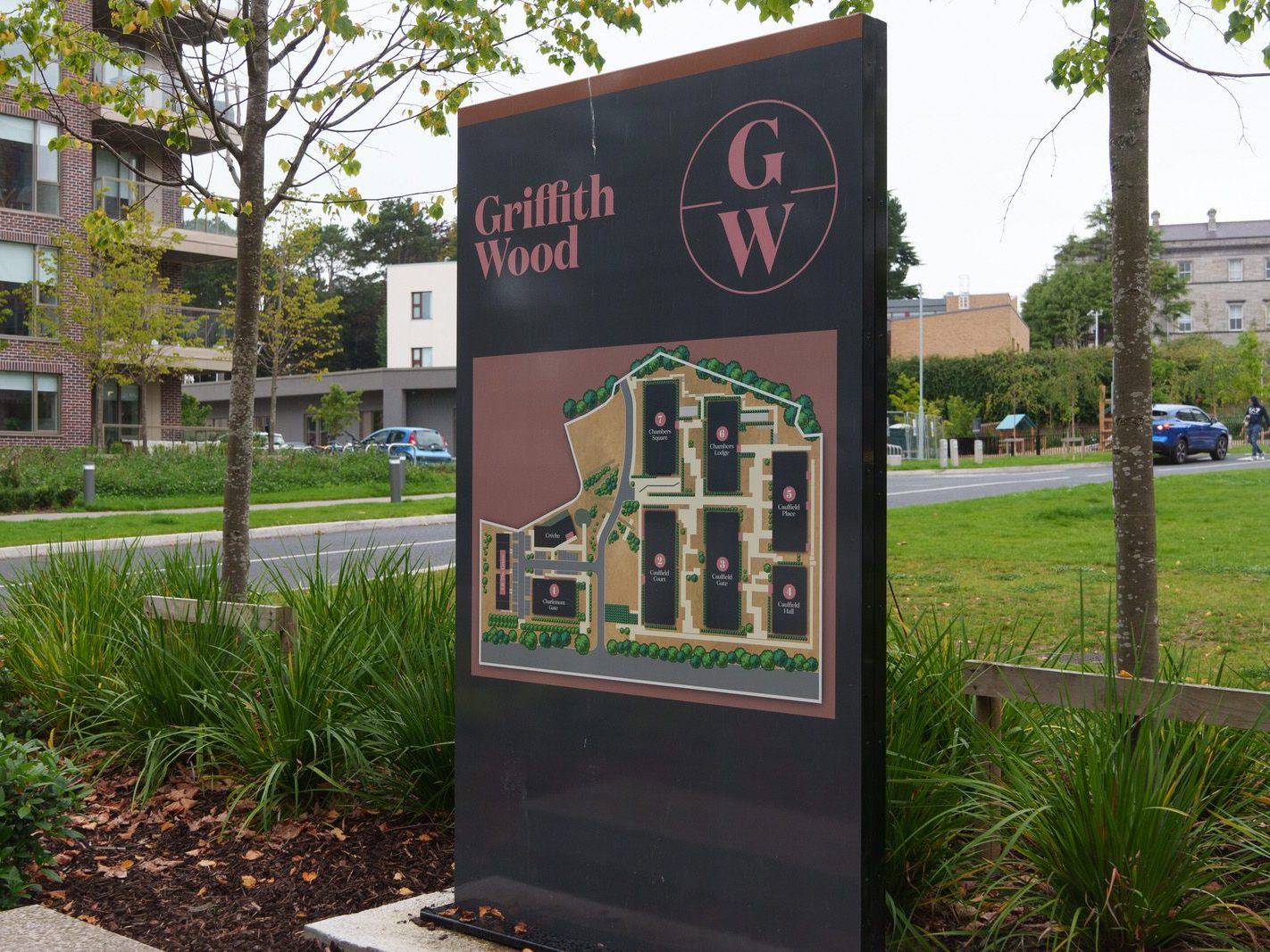 GRIFFITH WOOD [A NEW RENT-ONLY APARTMENT COMPLEX ON GRIFFITH AVENUE] 009