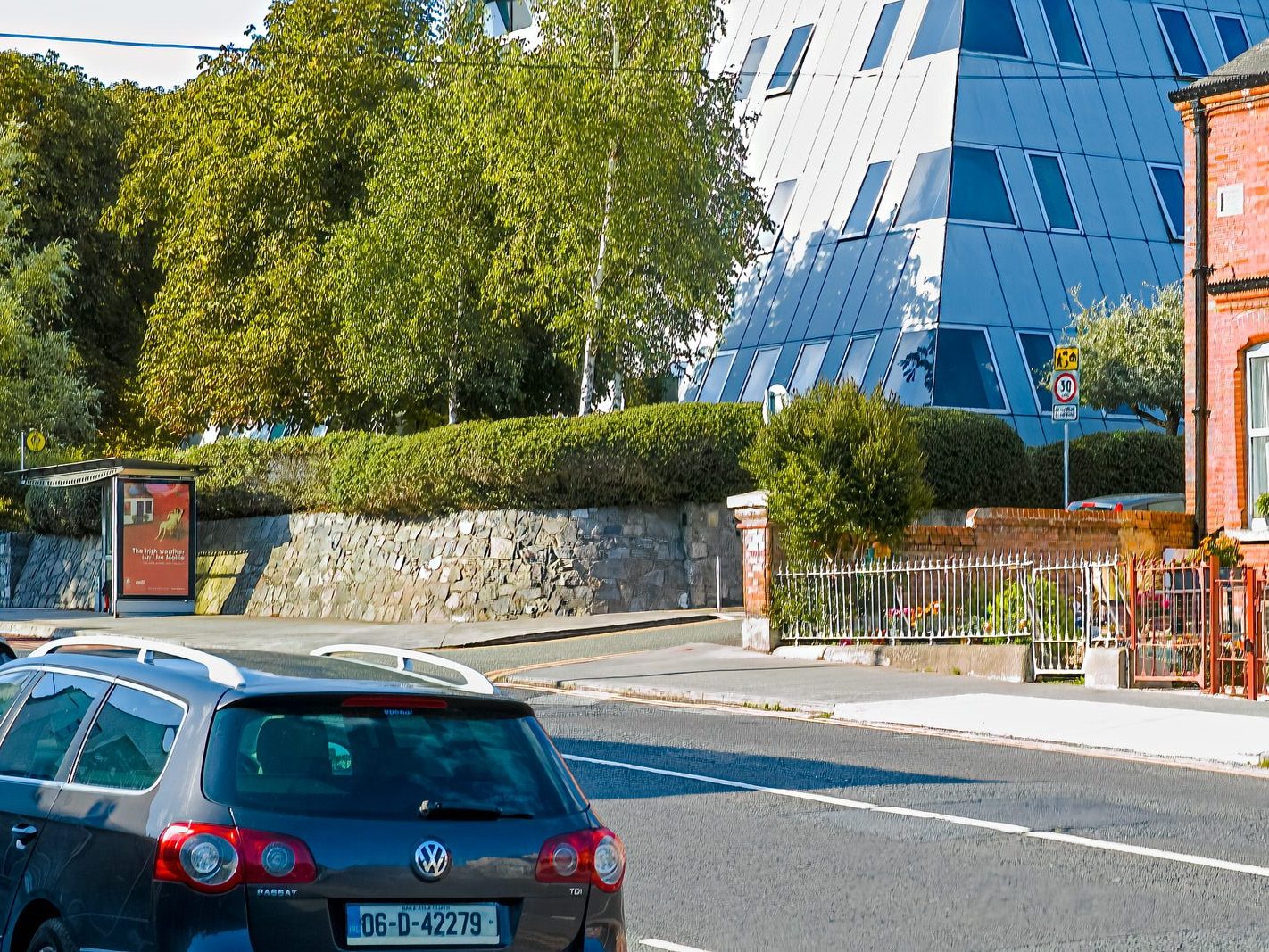 IRISH METEOROLOGICAL OFFICE BUILDING [TODAY I TOOK THE OPPORTUNITY TO VISIT GLASNEVIN HILL] 002