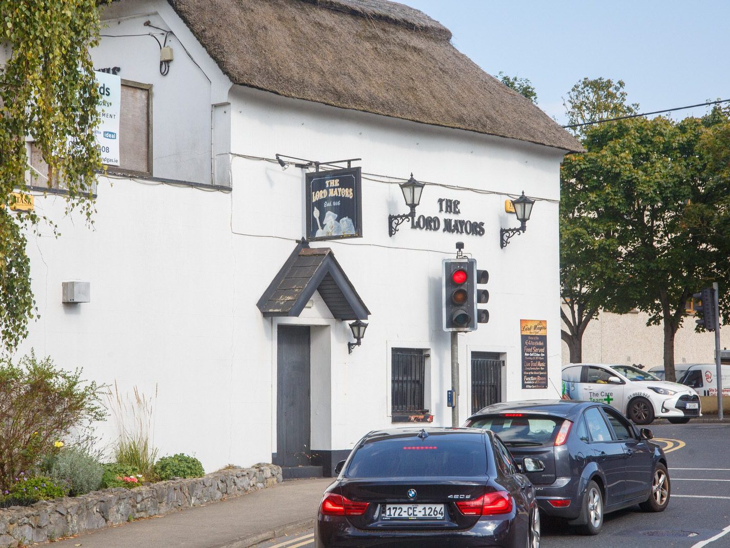 THE LORD MAYOR'S PUB IS TO BE DEMOLISHED [I VISITED SWORDS IN ORDER TO PHOTOGRAPH THIS THATCHED PUB] 004