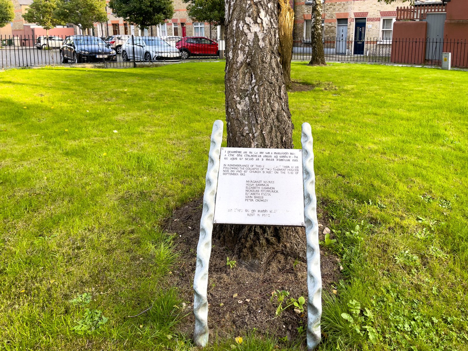 CHURCH STREET DISASTER MEMORIAL AT FATHER MATTHEW SQUARE [LOCAL HISTORY] 002