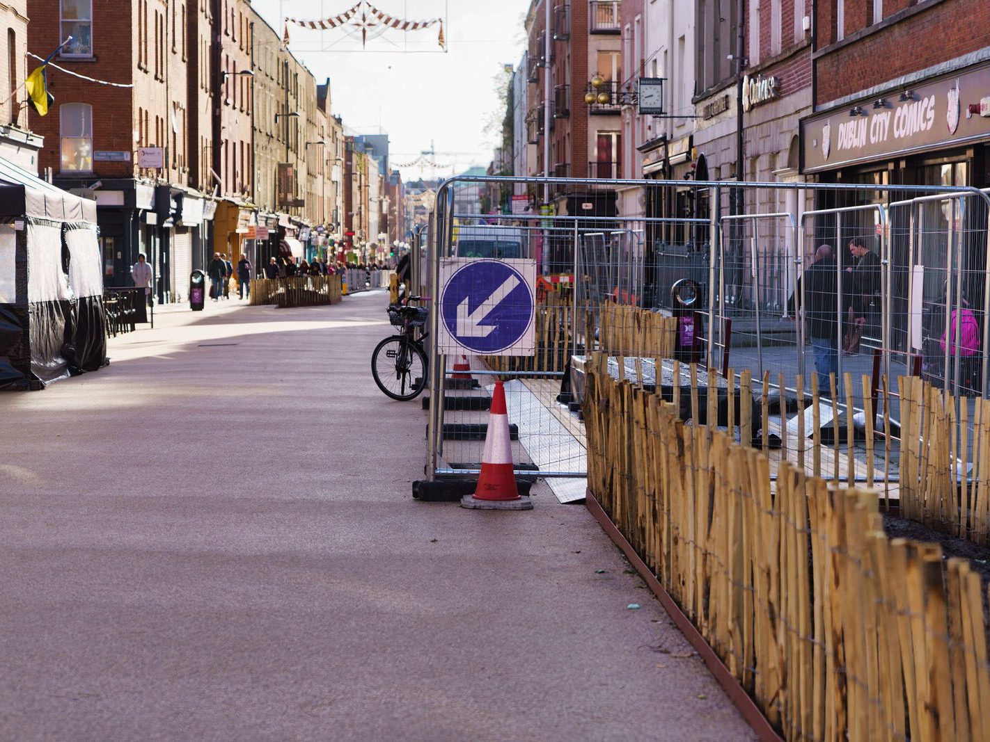 CAPEL STREET IS STILL A W.I.P. [THE PERIOD BETWEEN HALLOWEEN AND CHRISTMAS]-224778-1