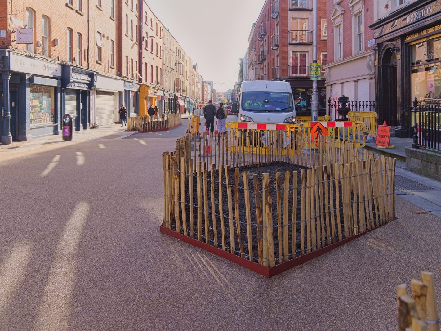CAPEL STREET IS STILL A W.I.P. [THE PERIOD BETWEEN HALLOWEEN AND CHRISTMAS]-224785-1