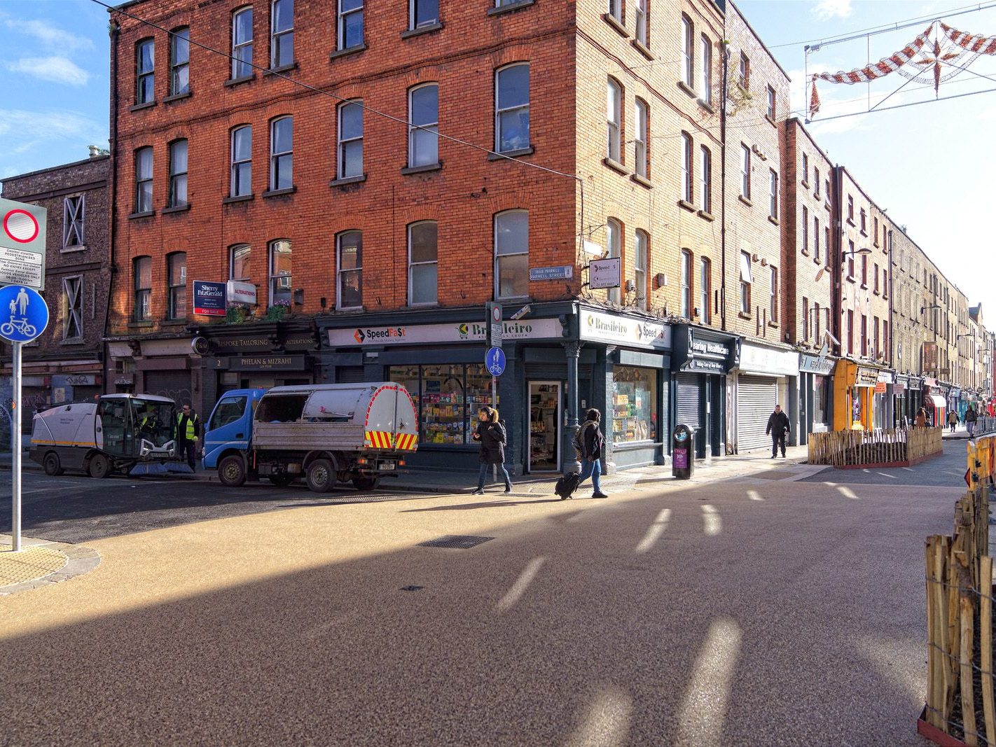 CAPEL STREET IS STILL A W.I.P. [THE PERIOD BETWEEN HALLOWEEN AND CHRISTMAS]-224787-1