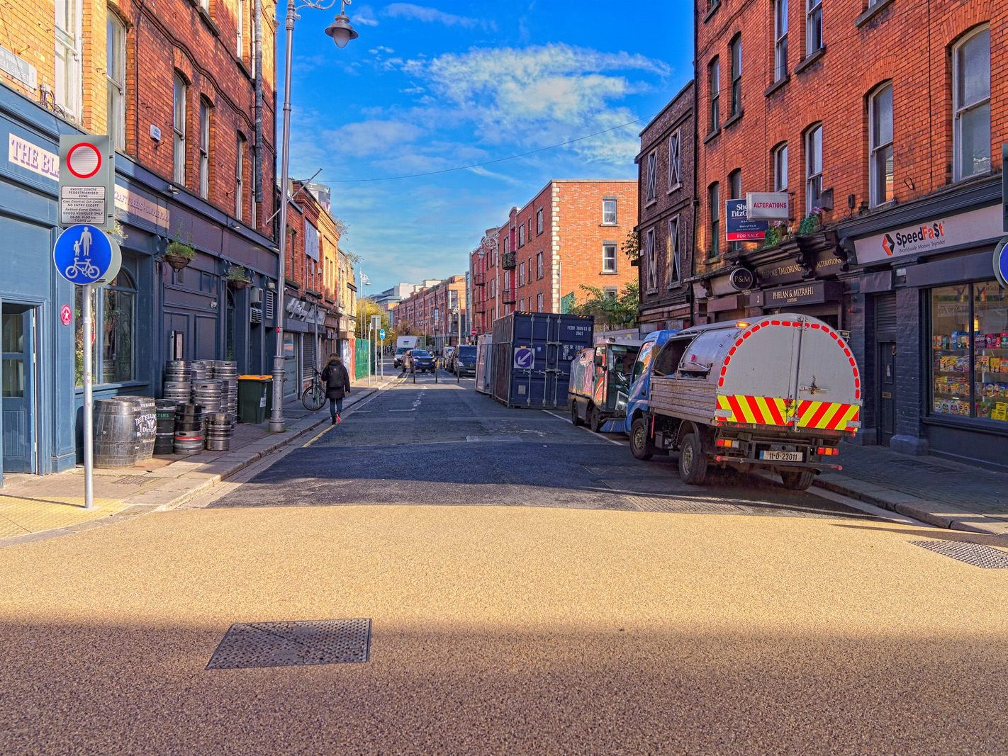CAPEL STREET IS STILL A W.I.P. [THE PERIOD BETWEEN HALLOWEEN AND CHRISTMAS]-224788-1