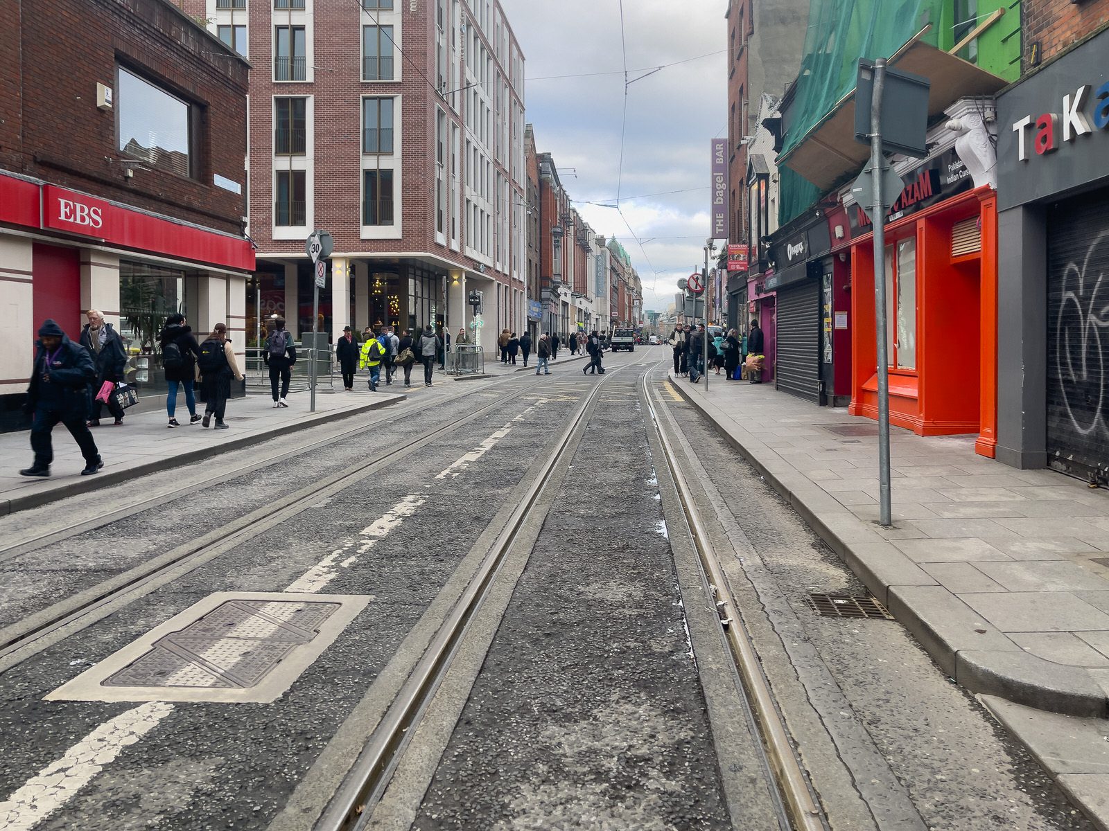 DUBLIN CITY CENTRE [THE DAY AFTER THE RIOT AND LITTLE TO SEE]-225275-1