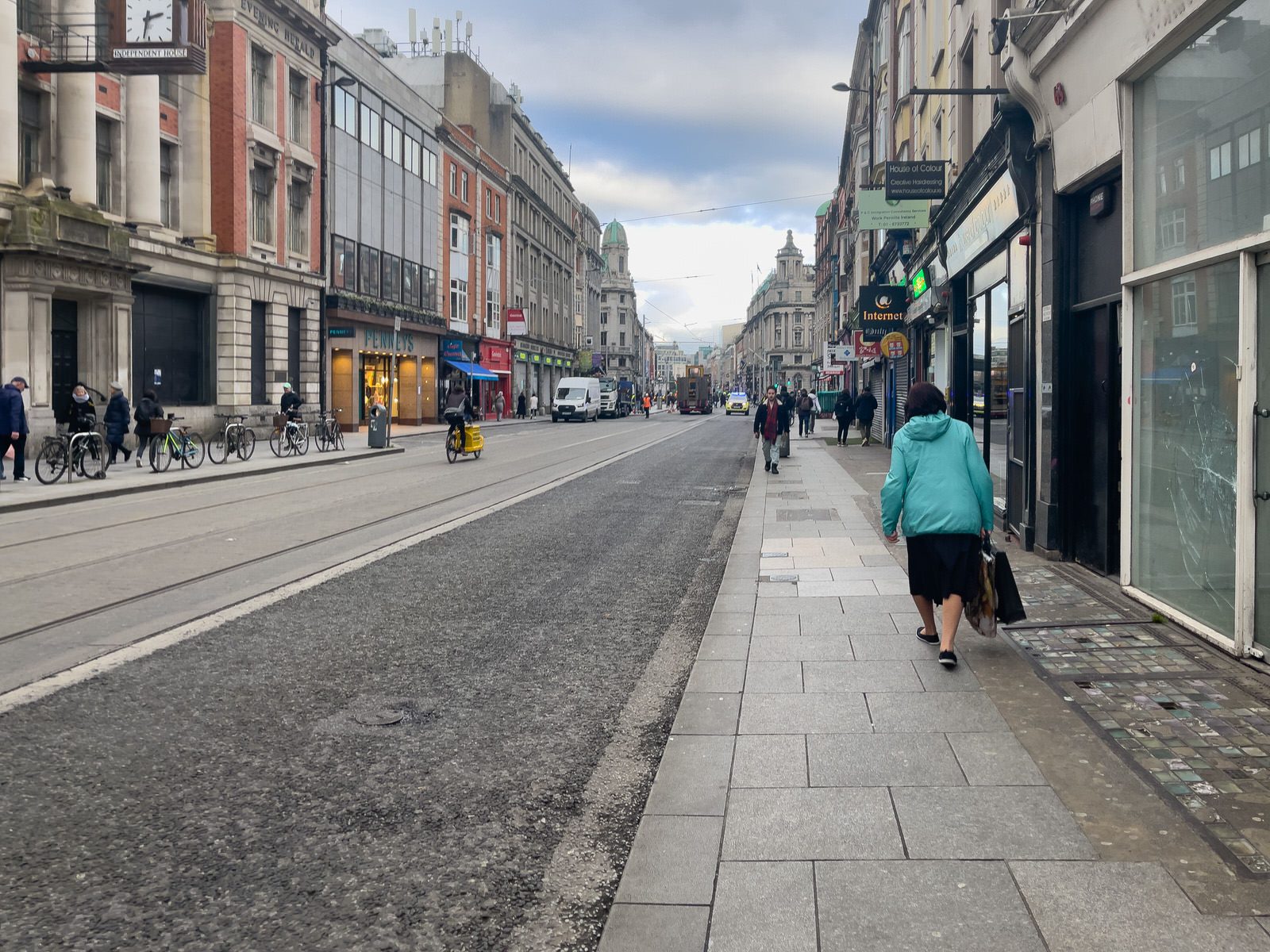 DUBLIN CITY CENTRE [THE DAY AFTER THE RIOT AND LITTLE TO SEE]-225286-1