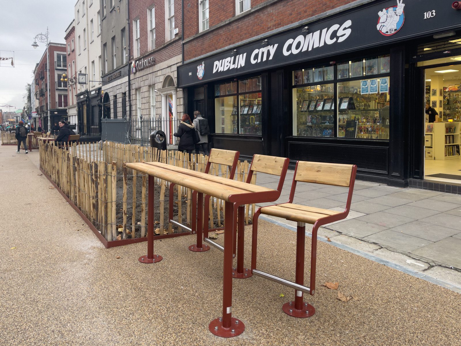 THE NEW STREET FURNITURE IS BEING INSTALLED ON CAPEL STREET [BUT THERE ARE FEW VISITORS TO BE SEEN TODAY]-225418-1