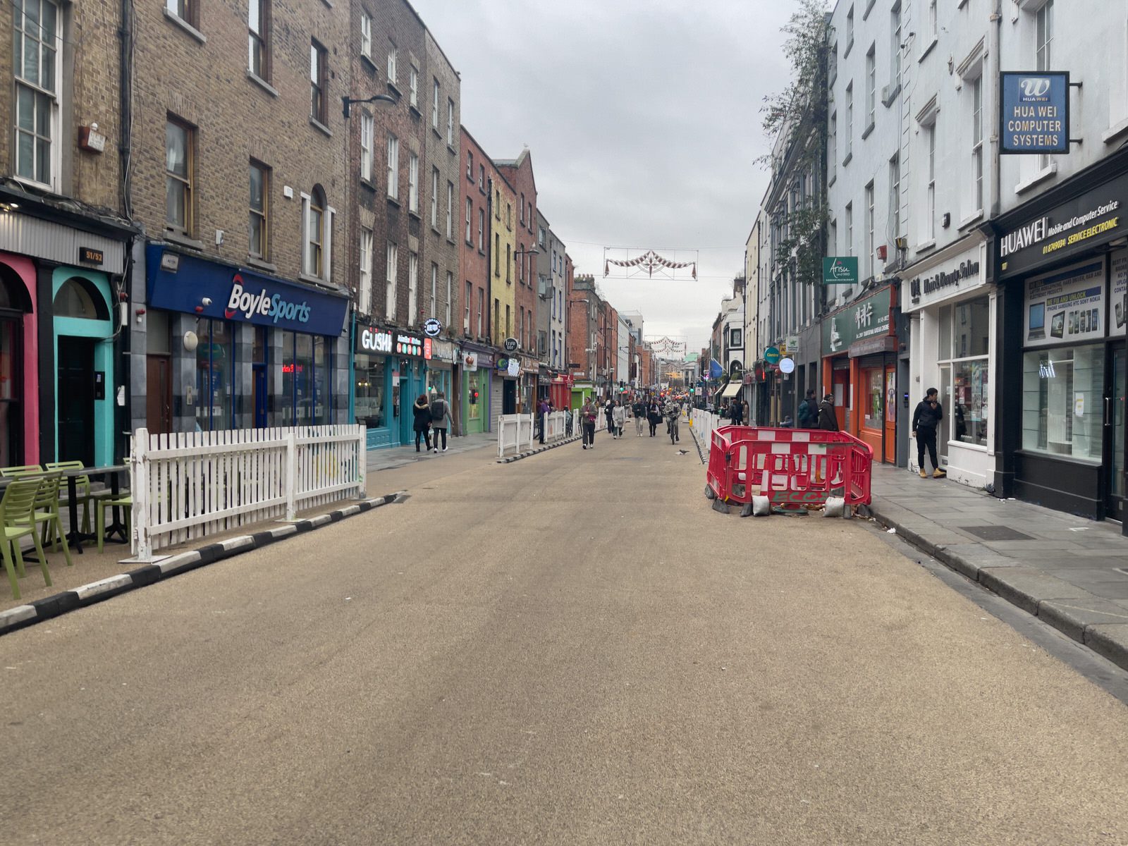THE NEW STREET FURNITURE IS BEING INSTALLED ON CAPEL STREET [BUT THERE ARE FEW VISITORS TO BE SEEN TODAY]-225424-1