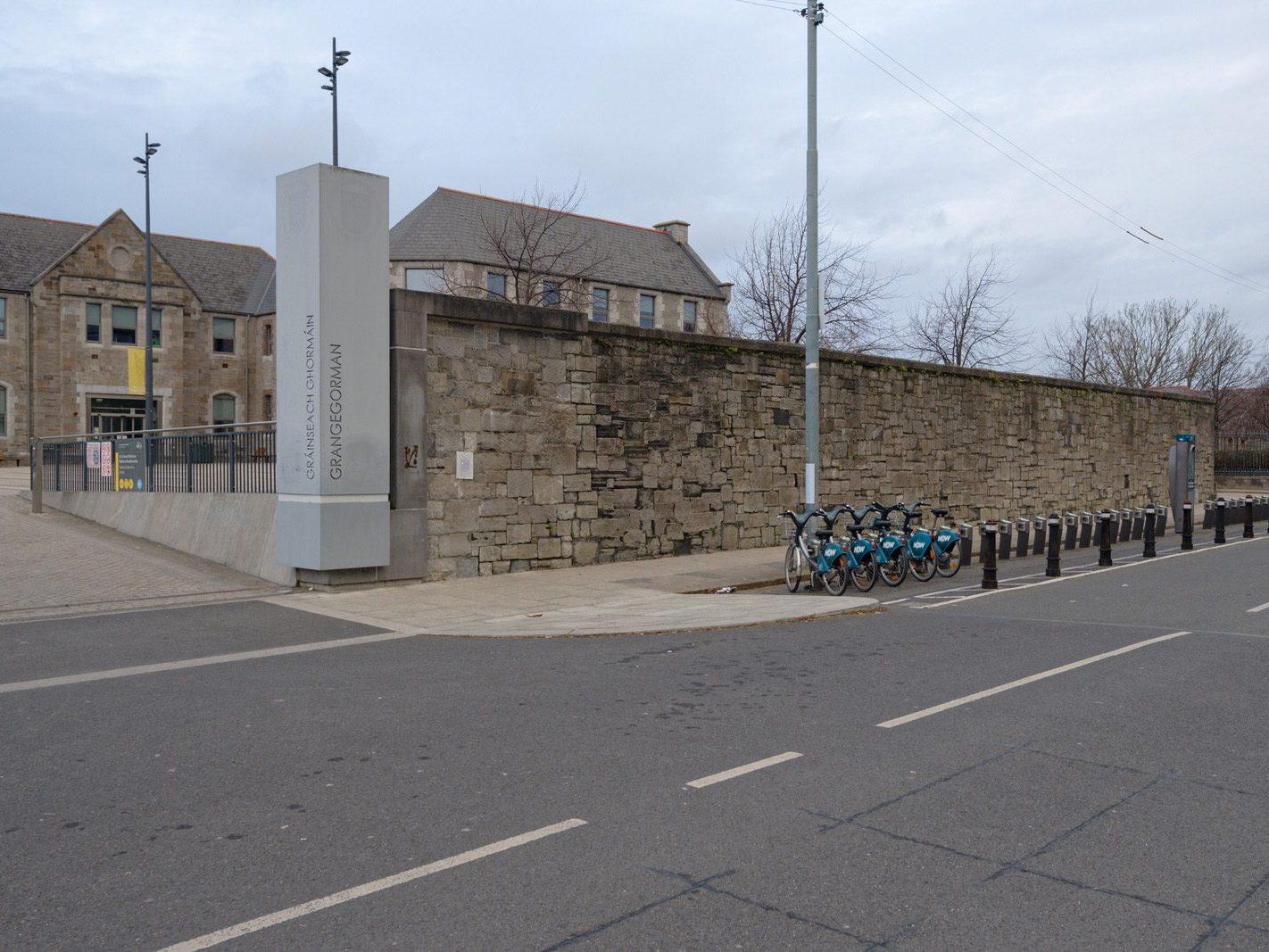 I VISITED THE GRANGEGORMAN UNIVERSITY CAMPUS [THERE WAS NO SIGN OF CHRISTMAS CELEBRATIONS THERE]-226040-1