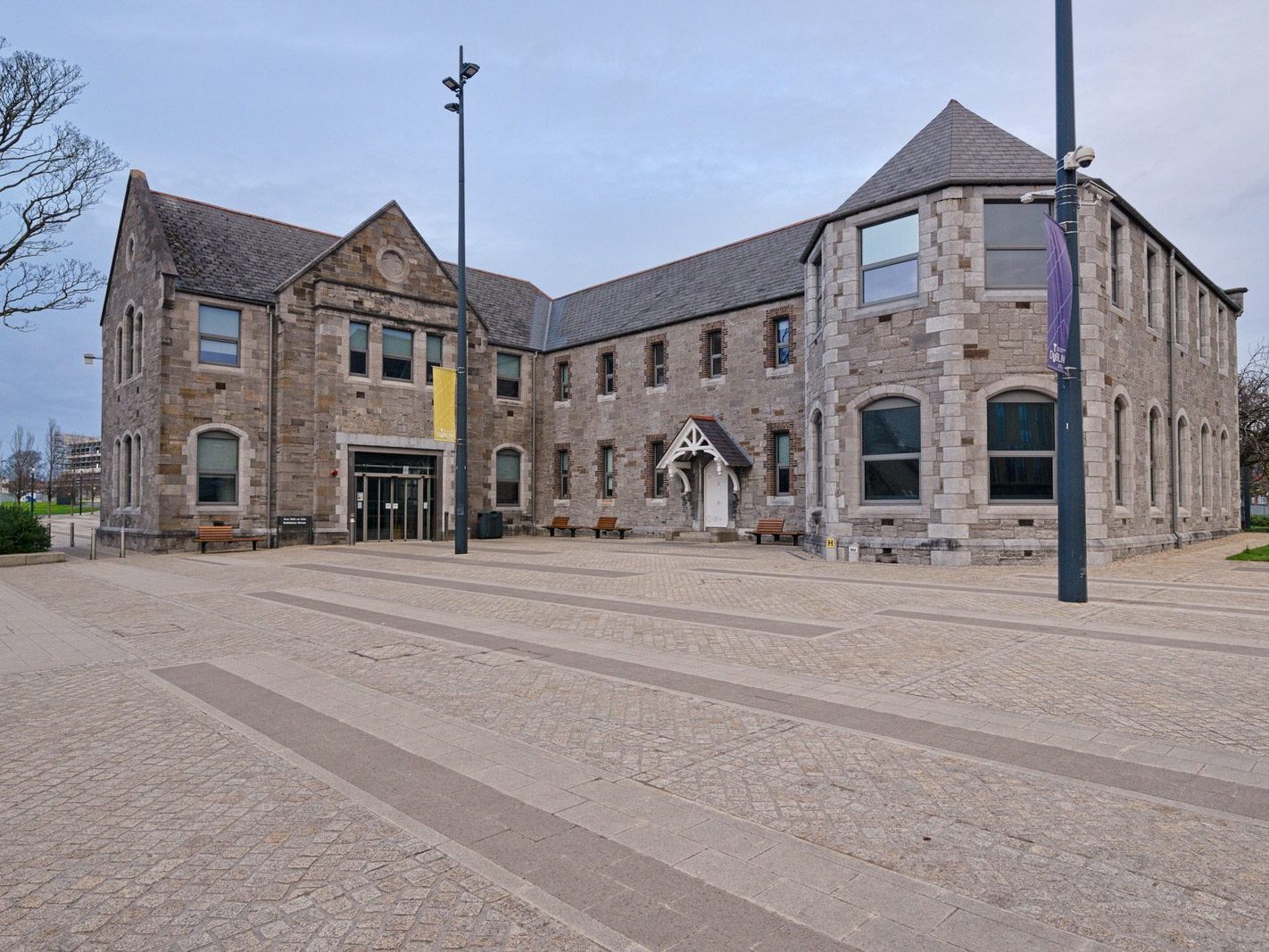 I VISITED THE GRANGEGORMAN UNIVERSITY CAMPUS [THERE WAS NO SIGN OF CHRISTMAS CELEBRATIONS THERE]-226044-1