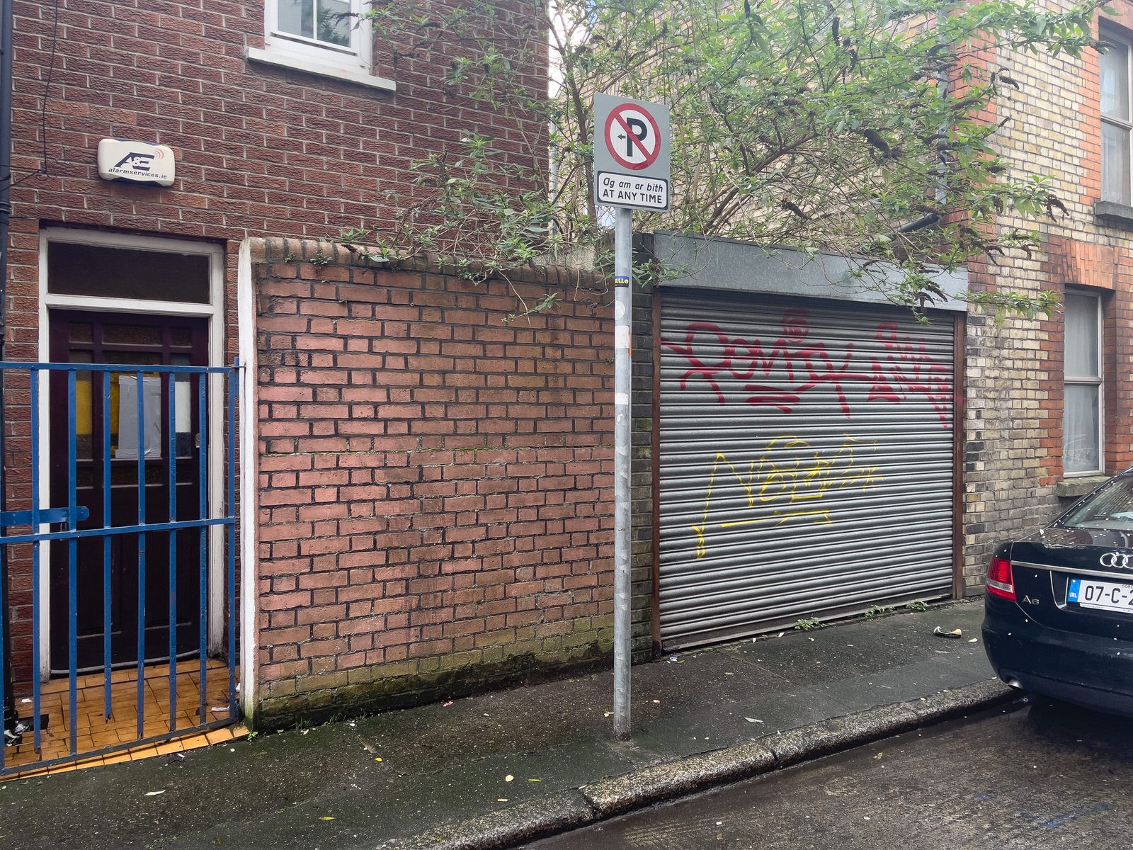 ANOTHER VISIT TO COKE LANE [SMITHFIELD AREA OF DUBLIN]-228142-1