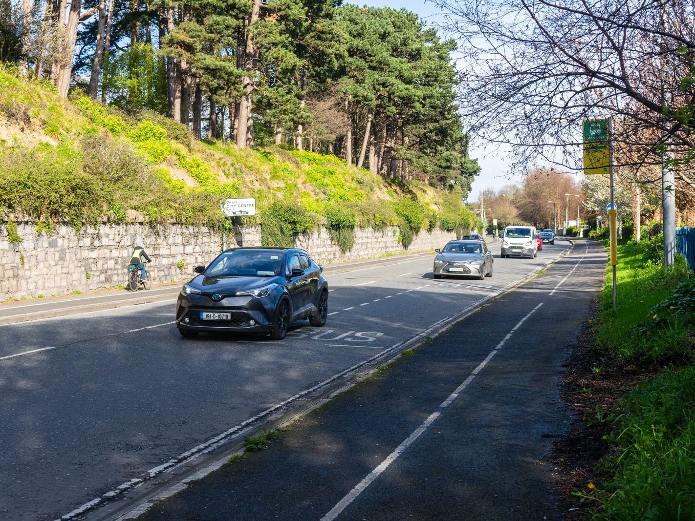 A WALK ALONG CHAPELIZOD ROAD [FROM DUBLIN TO THE VILLAGE 18 MARCH 2024]-223414-1